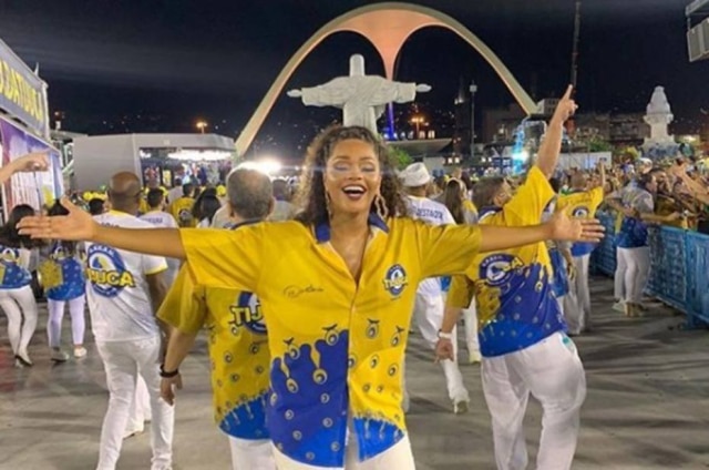 Instagram / @julianaalvesiam Juliana Alves desfilando na Sapucaí pela Unidos da Tijuca, Rio de Janeiro.