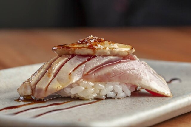 Marcio Shaffer Niguiri de atum com foie gras, do Kitchin.