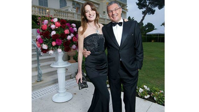 Arquivo histórico da Bulgari Jean-Christophe com Carla Bruni, rosto global da marca em Cannes