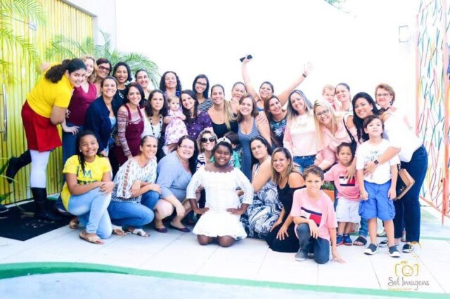 Sol Imagens/Imagem cedida por Érika Sousa Ana Luíza e os convidados que tornaram seu sonho realidade.