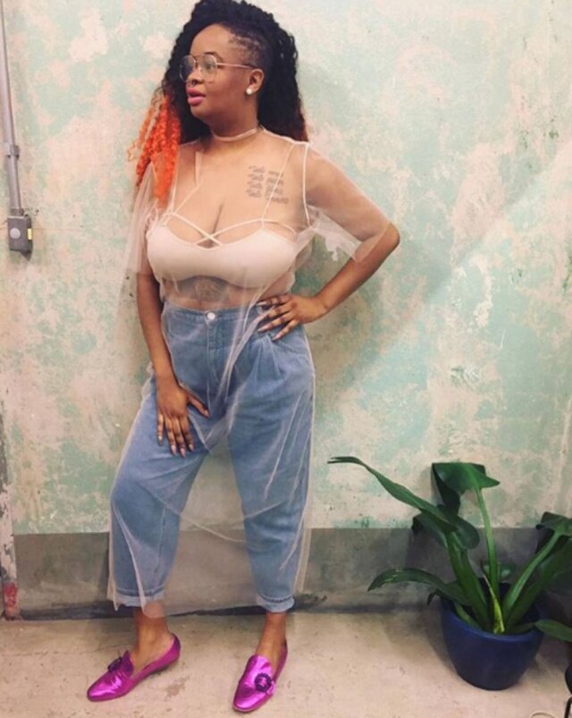 Instagram/@tassiareis_ Tássia Reis é fundadora da marca Xiu, focada em streetwear