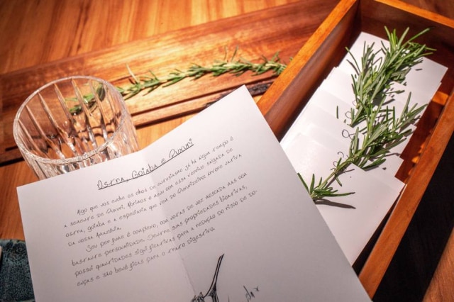 Daniel Teixeira/Estadão Experiência. Cartas explicam as etapadas do menu-degustação no Evvai