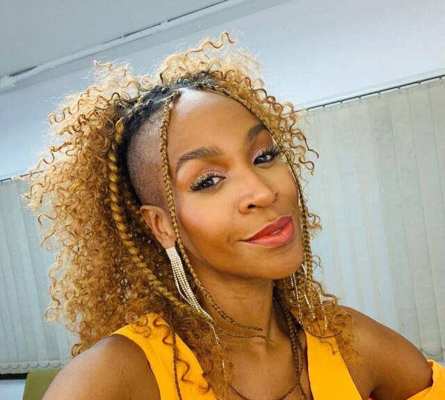 Instagram/@karolconka Karol Conká não hesitou em responder perguntas dos fãs sobre cancelamento.