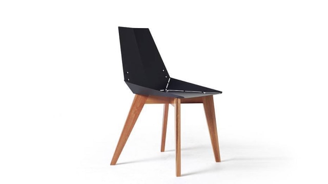 Divulgação Cadeira Alpha, do Ipsilon Design, ganhou menção honrosa na categoria Mobiliário