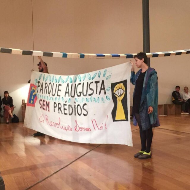 Reprodução/Instagram O protesto foi apoiado pelos convidados e pela imprensa.