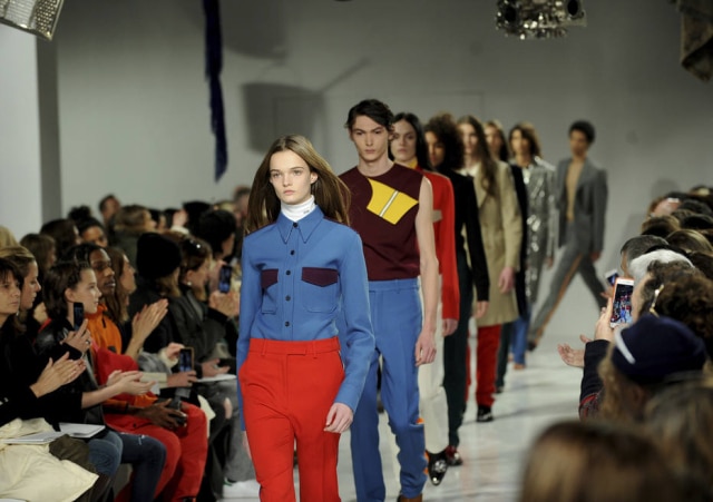 AP Photo/Diane Bondareff Raf Simons debuta na Calvin Klein com sucesso.