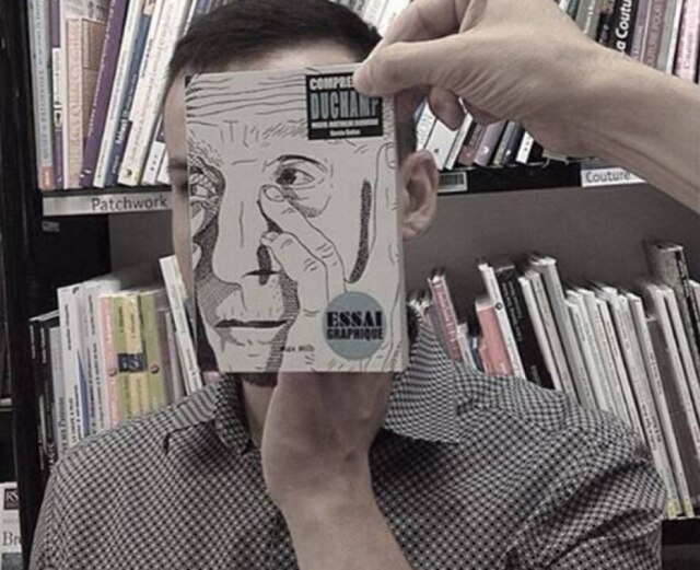 https://www.instagram.com/librairie_mollat/ .