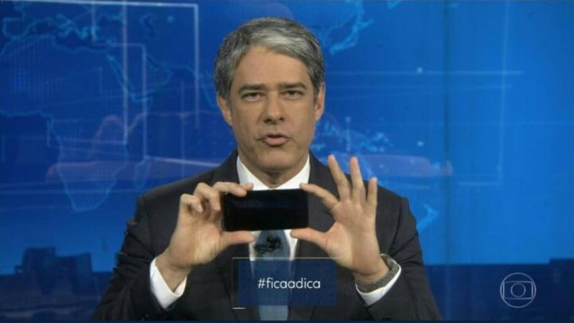 Reprodução/TV Globo William Bonner fez um 'tutorial' sobre como fazer filmagens no celular de forma mais adequada para a TV.