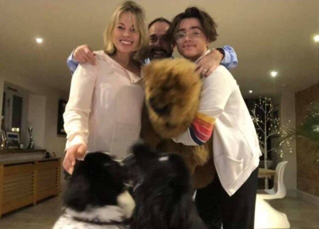 Reprodução/ Facebook Bungle, o chow chow preso na Inglaterra, volta à família.