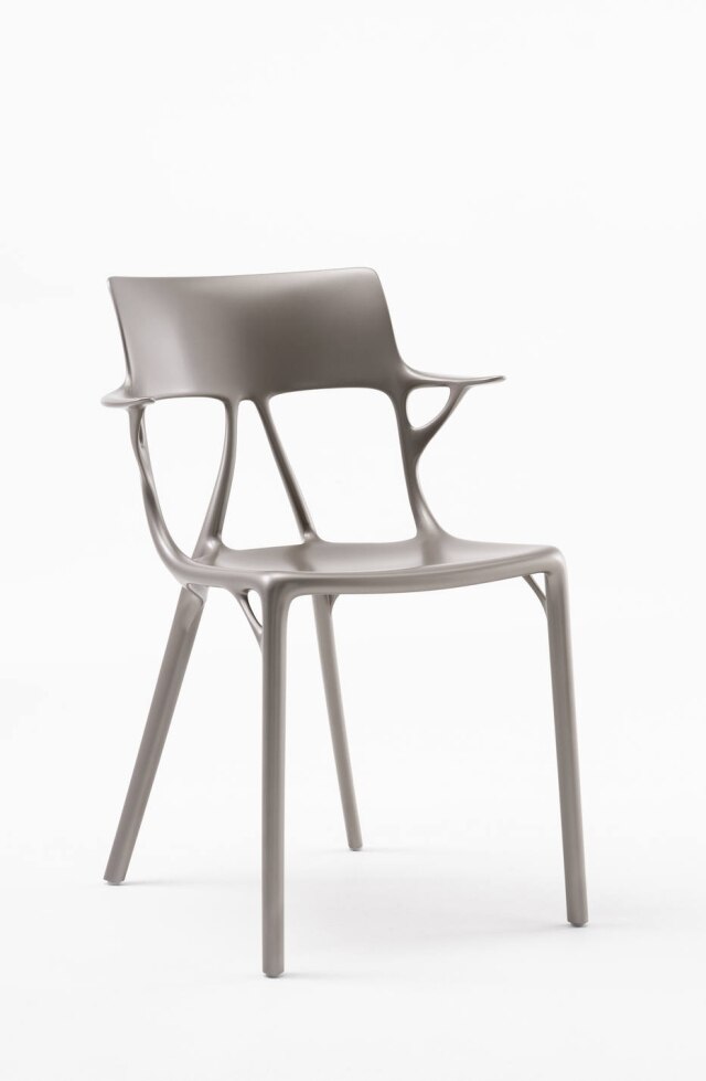 Kartell A cadeira A.I, projeto conjunto de Starck com a Autodesk para a Kartell italiana
