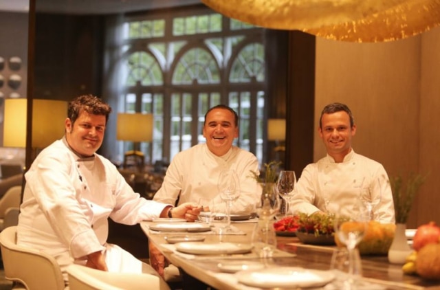 Nilton Fukuda|Estadão O chef Jean-Georges Vongerichten entre Pascal Valero (à esq.) e Felipe Rodrigues