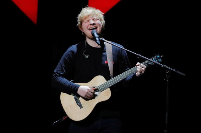 Lucas Jackson/Reuters O cantor Ed Sheeran teria recebido um pedido pessoal do príncipe Harry para se apresentar no seu casamento real com a atriz Meghan Markle