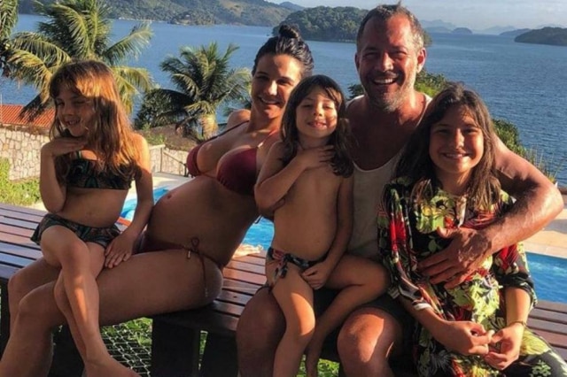 Foto: Reprodução/ @eumalvinosalvador O ator Malvino Salvador, que tem três filhas e está esperando o primeiro menino, disse que não pretende ter um quinto filho