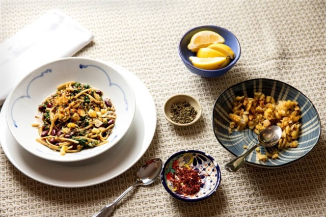 Brett Carlsen|NYT Salada de lentilha e grãos feita a partir do kit da Purple Carrot. Mark Bittman, ex-colunista do New York Times, é um dos que apostam na empresa.