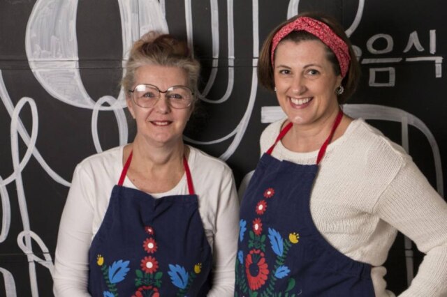 Codo Meletti|Estadão Primas. Ulla (à esq.) e Vic, da Pierogueria Cozinha Polonesa Afetiva