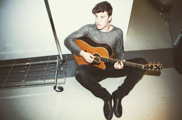 Reprodução/Instagram Shawn Mendes diz que ficaria com fãs.