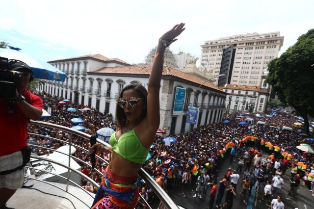 FABIO MOTTA/ESTADÃO Anitta comanda o Bloco das Poderosas no carnaval 2017 no Rio de Janeiro