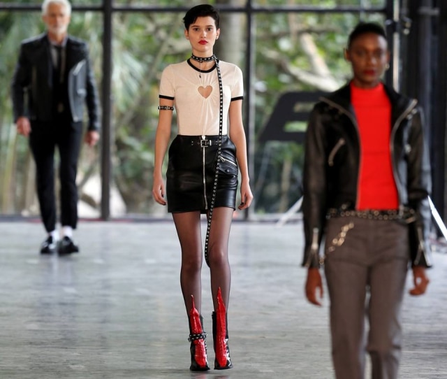 REUTERS/Paulo Whitaker Desfile da Ellus na SPFW N43, que marcou os 45 anos da grife
