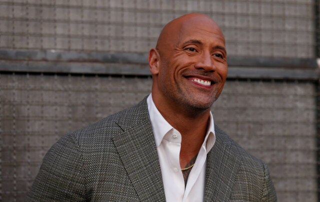 Mario Anzuoni/Reuters Dwayne Johnson será o rei Kamehameha I em filme dirigido por Robert Zemeckis sobre a unificação das ilhas do Havaí