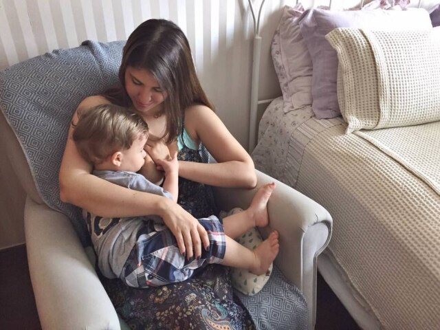 Arquivo pessoal 'Quando nos tornamos mães e amamentamos, precisamos, mais do que nunca, fazer as escolhas mais sábias possíveis', diz a blogueira Juliana Bonadiman