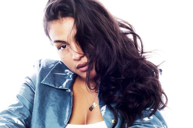 Isak Tiner/The New York Times Palmo Elsesser, escritora e modelo plus size foi garota-propaganda da marca da renomada maquiadora Pat McGrath