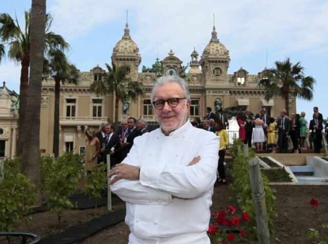 REUTERS|Eric Gaillard Alain Ducasse, um dos grandes pilares da gastronomia francesa