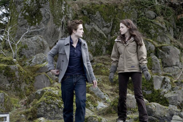 Divulgação/ParisFilmes Kristen Stewart e Robert Pattinson são protagonistas de 'Crepúsculo'.