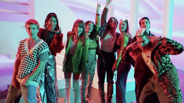 Netflix Novo clipe traz a música tema de Rebelde, que estreia na Netflix em 5 de janeiro de 2022