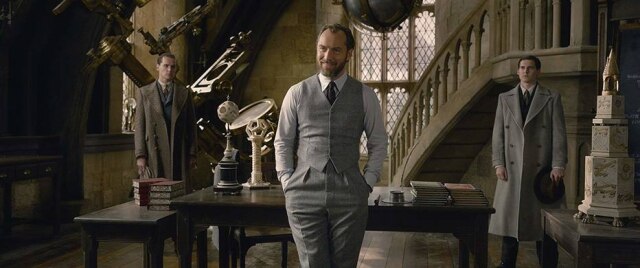 Warner Bros. Entertainment Inc. Jude Law interpreta Albus Dumbledore no filme 'Animais Fantásticos: Os Crimes de Grindelwald '