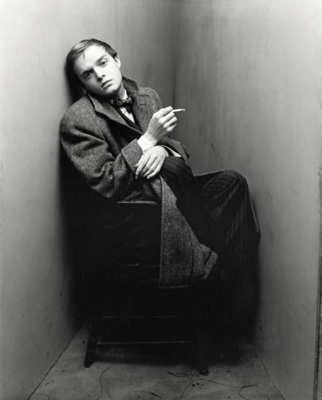 Irving Penn/The Irving Penn Foundation Da série de retratos com nomes fundamentais das artes e da cultura: Truman Capote, em Nova York, de 1948