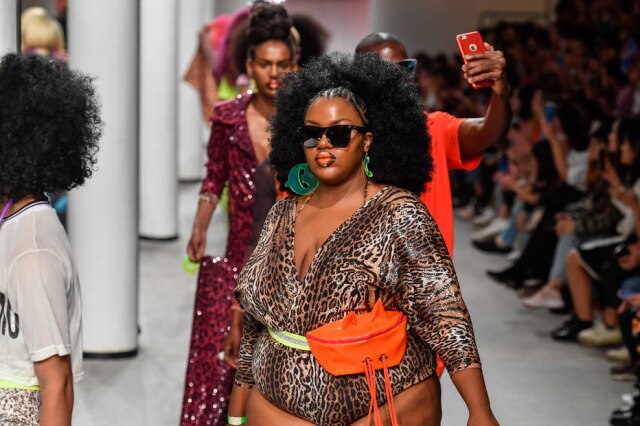 Marcelo Soubhia/Fotosite O desfile da Ken-Gá: roupas extravagantes para quem não tem medo de causar