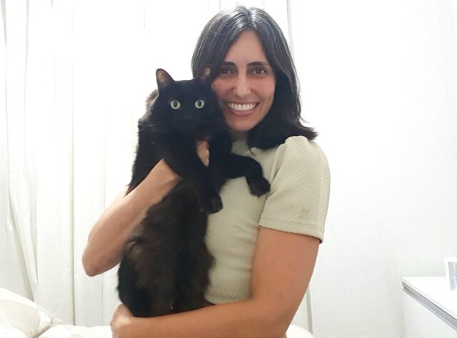 Arquivo Pessoal Marina Passos e o seu gato Petruchio.