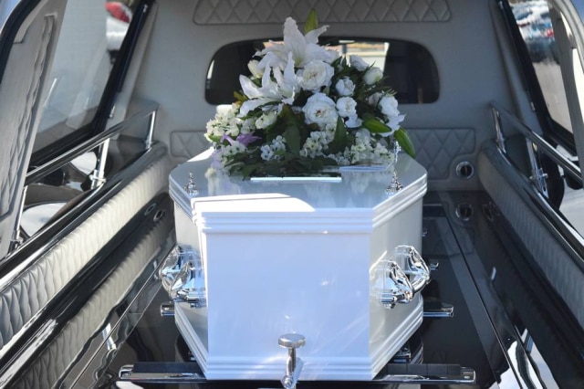 Pixabay/carolynabooth A polícia da Flórida foi até um funeral para usar a impressão digital do morto para desbloquear seu celular