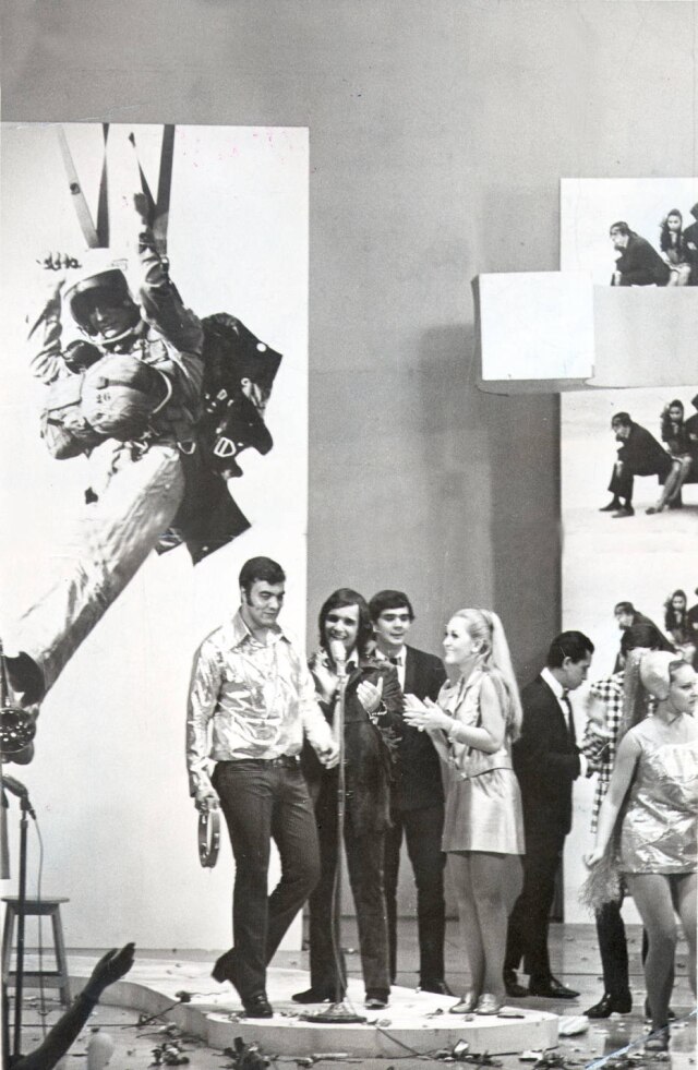 Arquivo / Estadão Erasmo Carlos, Roberto Carlos e Wanderléa à frente do 'Jovem Guarda' em foto de 1967.