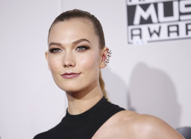 REUTERS/Danny Moloshok Karlie Kloss não usa salto alto.