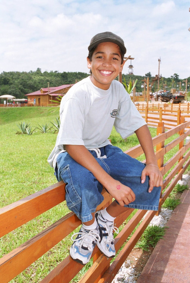J. J. Leister / Estadão Leandro Leo em foto de janeiro de 2000, durante passeio no parque de diversões Hopi Hari.