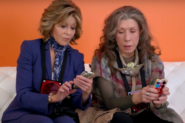 Reprodução/Netflix As atrizes Jane Fonda e Lily Tomlin, da série 'Grace and Frankie'.