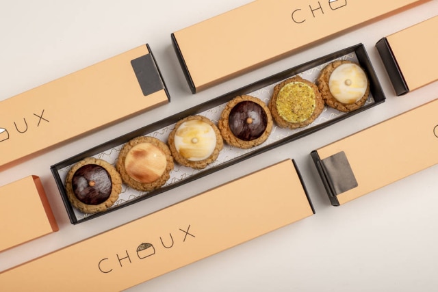 Luca Pucci Caixinha com seis unidades de choux de sabores variados