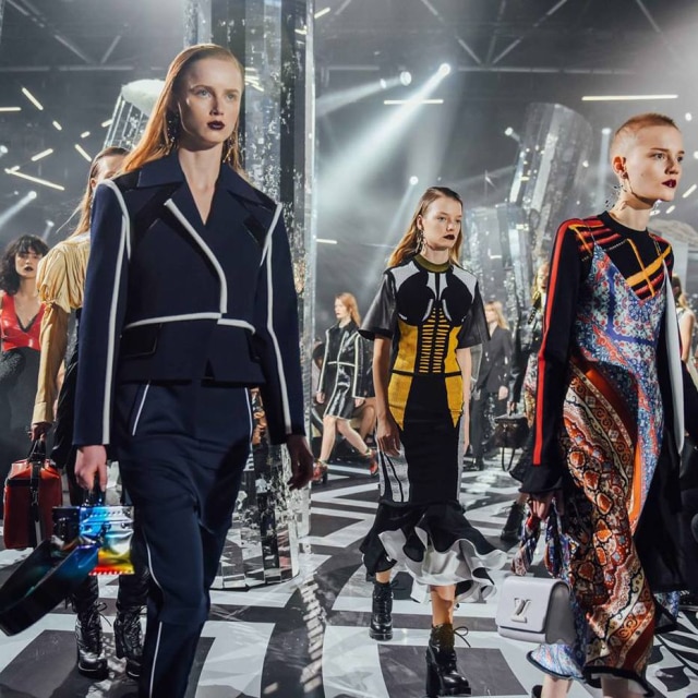 Divulgação Desfile da coleção de invero 2017 da Louis Vuitton