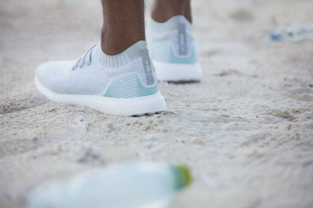 Divulgação O novo 'Ultra Boost' foi feito com plástico retirado do oceano.