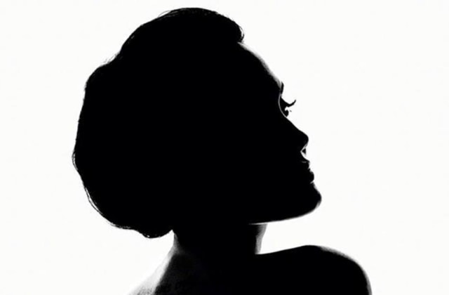 Divulgação Angelina Jolie é a nova musa da Guerlain.