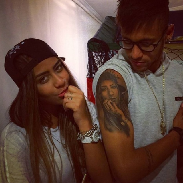 Reprodução/Instagram Tatuagem de Neymar, em homenagem à irmã, feita em 2015.