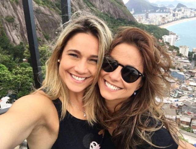 https://www.instagram.com/gentilfernanda/ Fernanda postou uma foto das malas e do cachorro de Priscila no aeroporto
