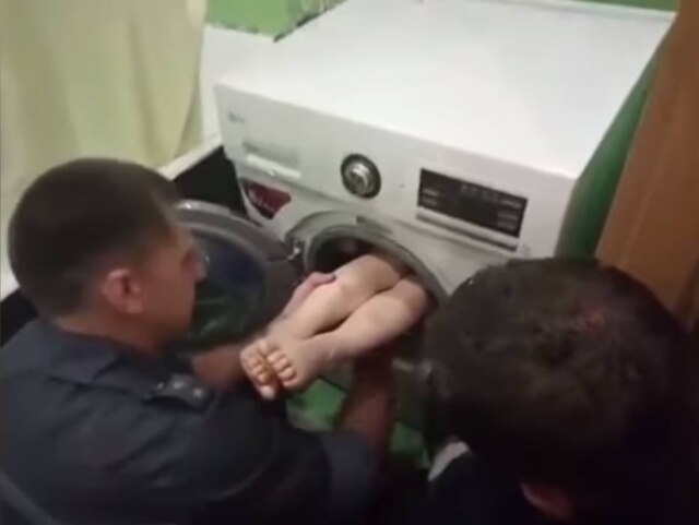 Reprodução/YouTube Socorrista de Kharkov, no leste ucraniano, foram chamados para operação de salvamento