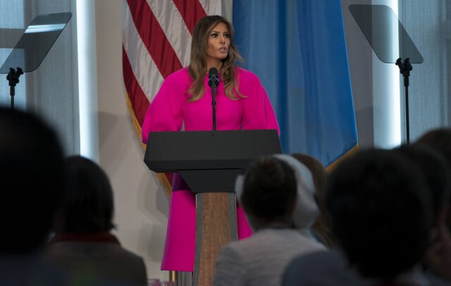Craig Ruttle/AP A primeira dama dos Estados Unidos Melania Trump foi ironizada por usuários do Twitter após um discurso anti-bullying que fez na Assembleia Geral da ONU.