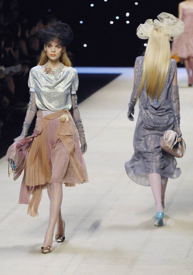 Gonzalo Fuentes/Reuters Looks do verão 2008 da Louis Vuitton, ainda sob a batuta de Marc Jacobs