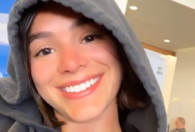 Instagram / @brunamarquezine Bruna Marquezine