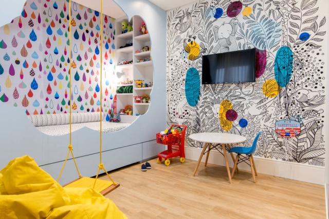 Julia Herman O uso das cores dá vida e alegria ao quarto de criança assinado pela designer Camila Cordista 