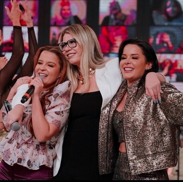 Instagram/@maiaraemaraisa Show teve bloco especial do projeto 'Patroas' e emocionou fãs ao mostrar Marília Mendonça no telão 4D.