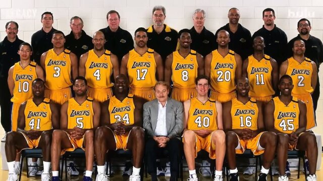 Star+ O doumentário 'Legacy: A verdadeira história dos Lakers' chegará ao Brasil pelo Star+.